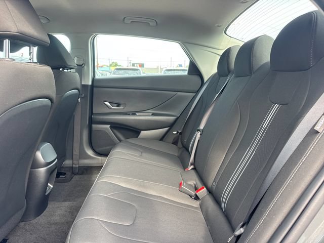 New 2026 Hyundai Elantra Hybrid FWD image 9