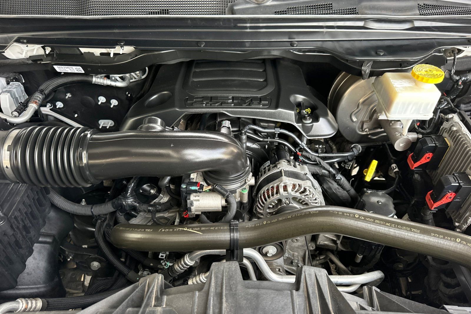 Used 2019 RAM 1500 Laramie RWD image 23