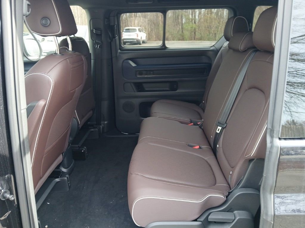 New 2025 Volkswagen ID. Buzz Pro S RWD image 24