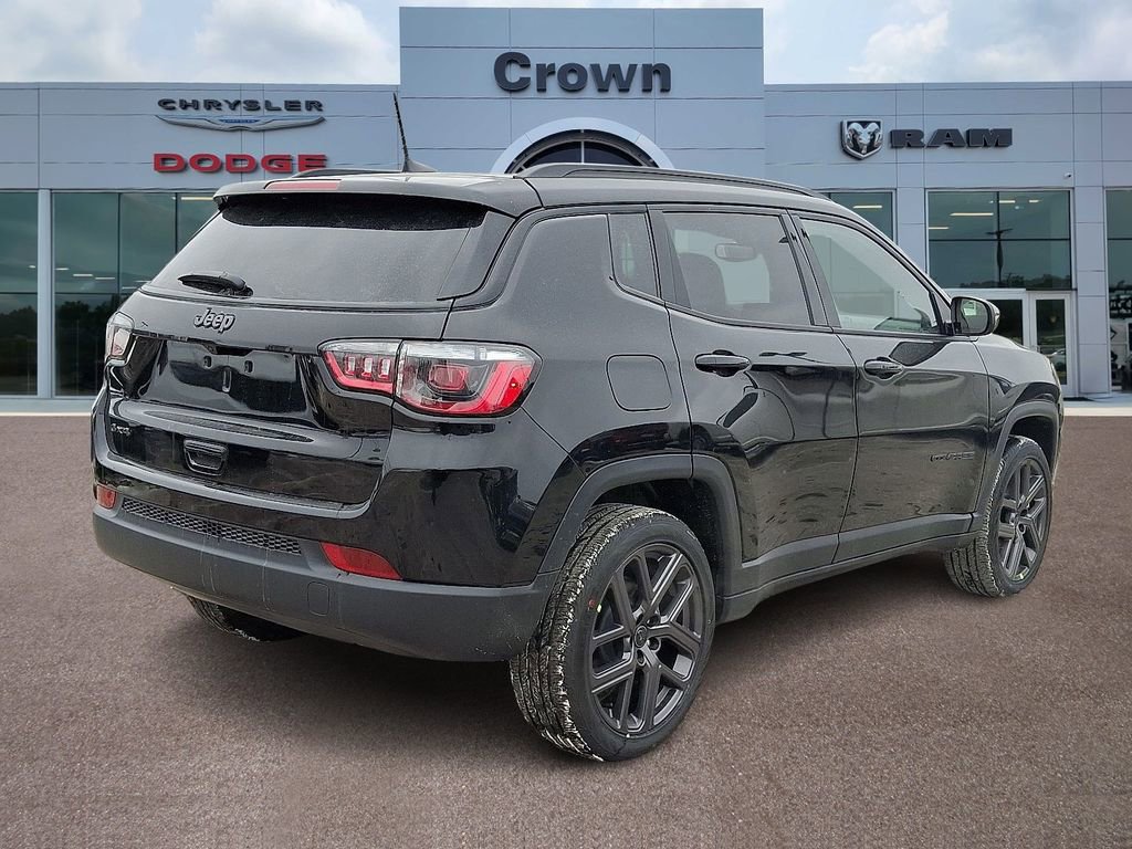 New 2026 Jeep Compass Latitude w/ Sun and Sound Group image 4