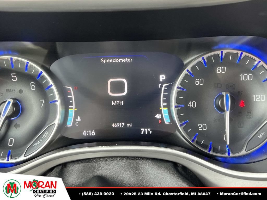 Used 2025 Chrysler Pacifica Select FWD image 19