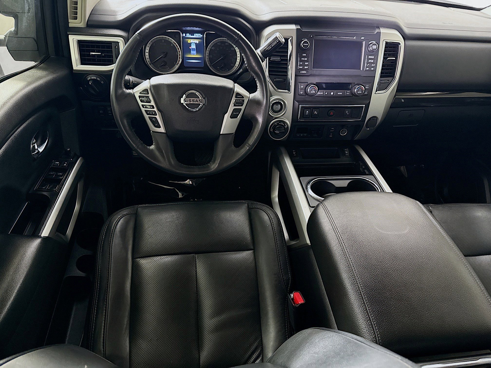 Used 2017 Nissan Titan SV AWD/4WD image 17