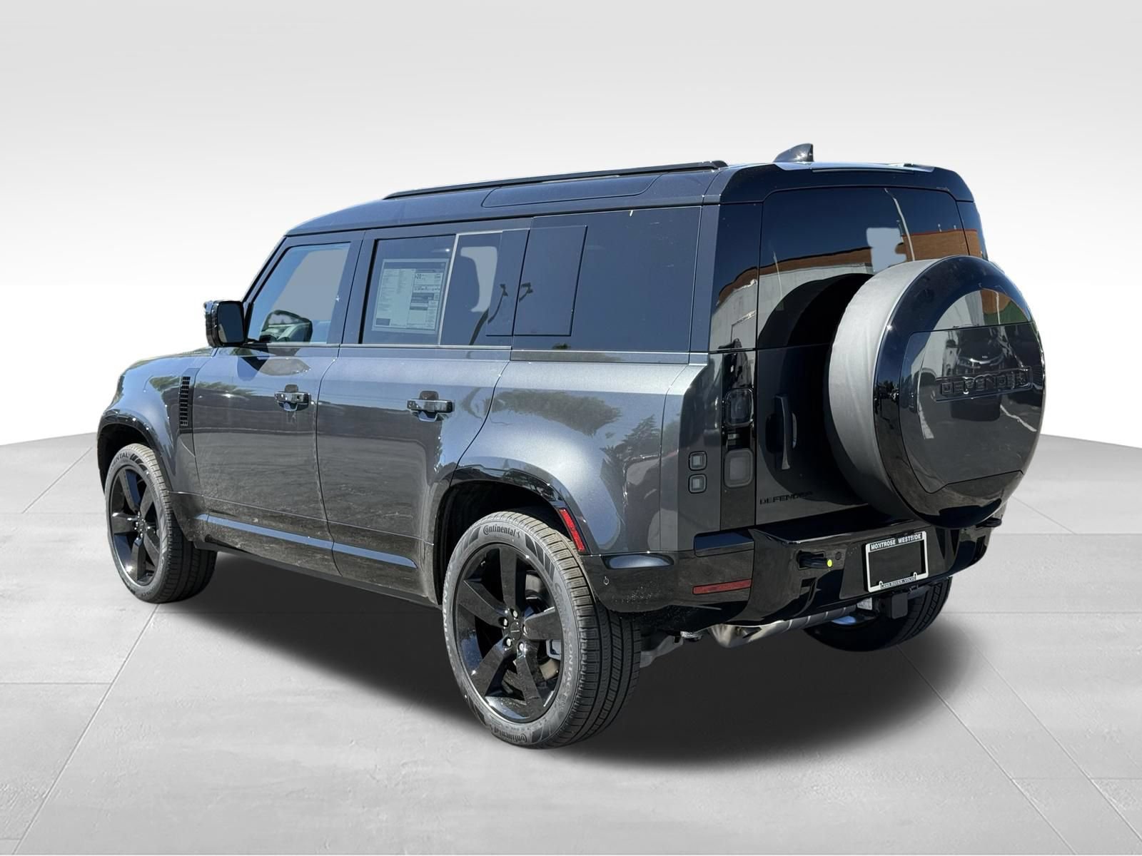 New 2026 Land Rover Defender 110 X-Dynamic SE AWD/4WD image 3