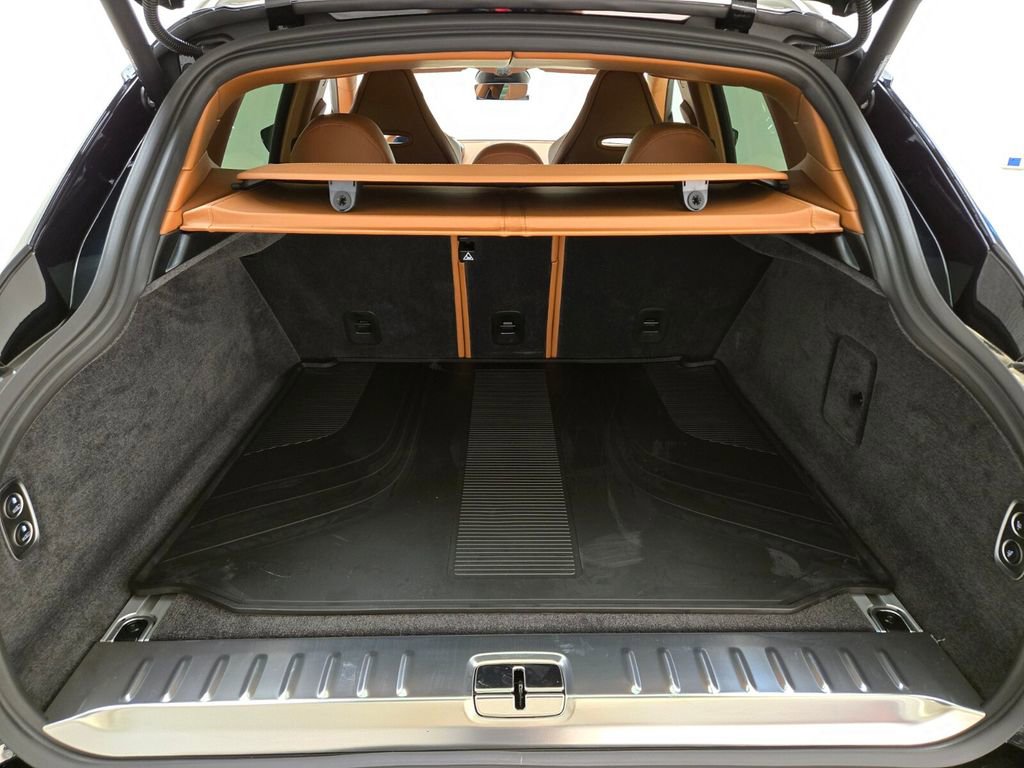 New 2026 Aston Martin DBX 707 AWD/4WD image 22