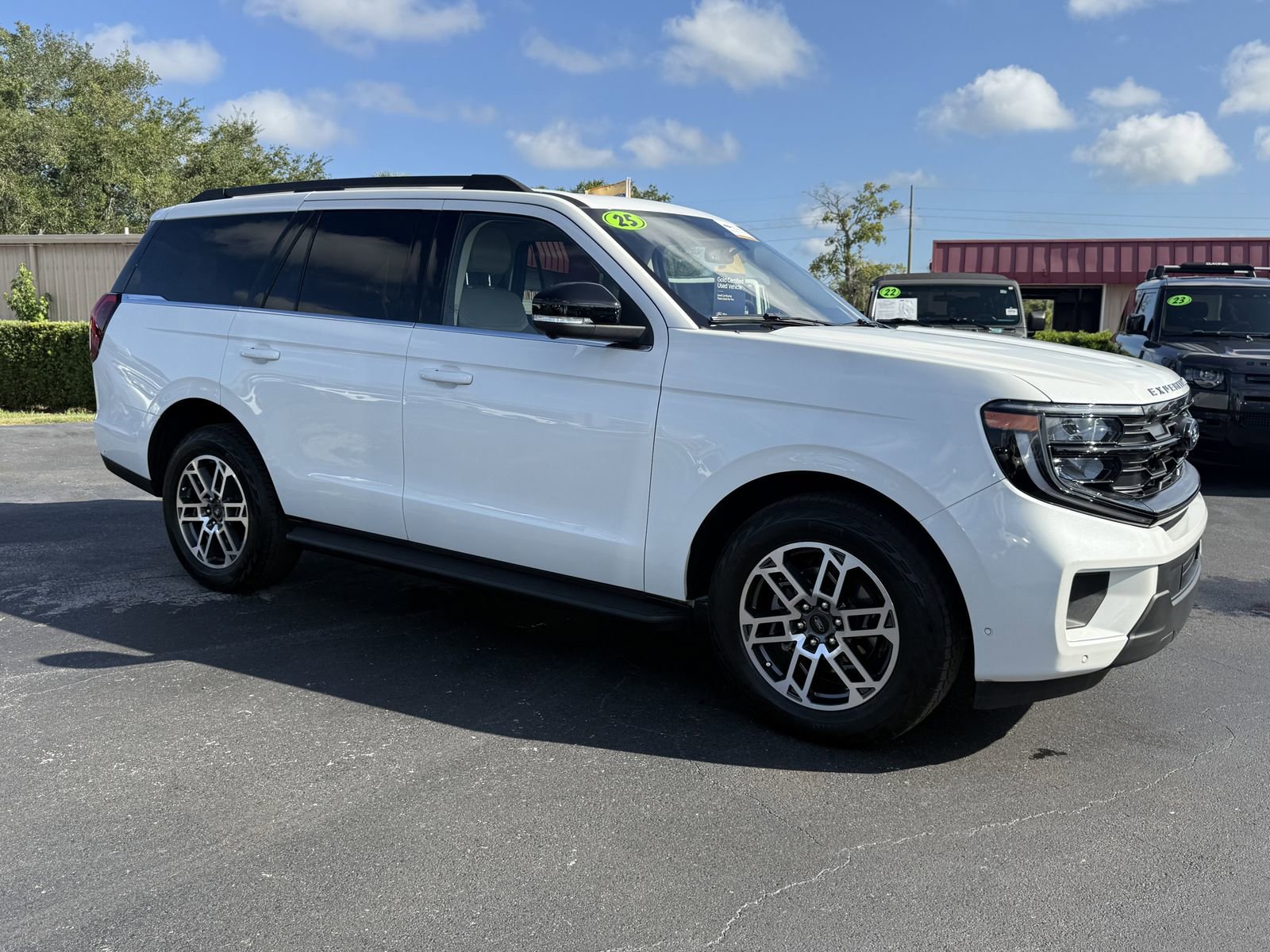 Certified 2025 Ford Expedition Active AWD/4WD image 2