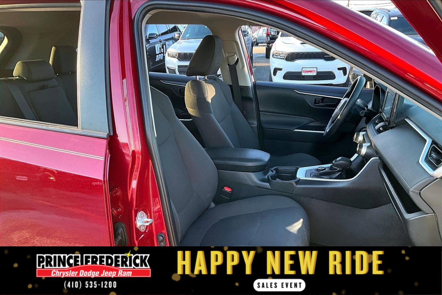 Used 2019 Toyota RAV4 LE image 7