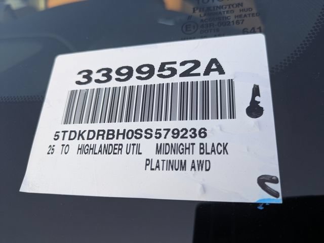 Certified 2025 Toyota Highlander Platinum AWD/4WD image 38