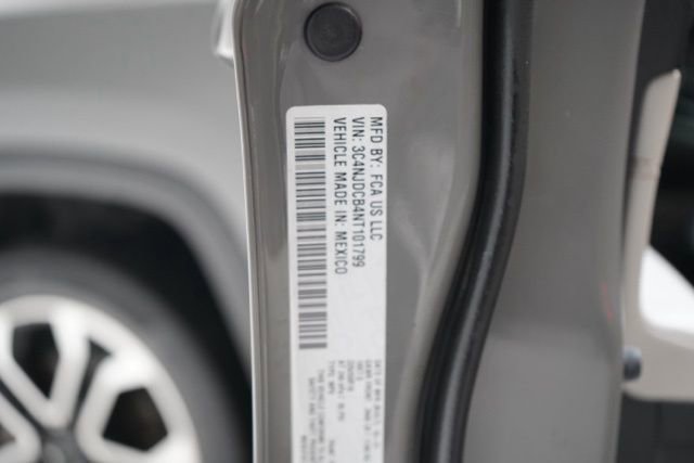 Used 2022 Jeep Compass Limited w/ Sun and Sound Group image 39