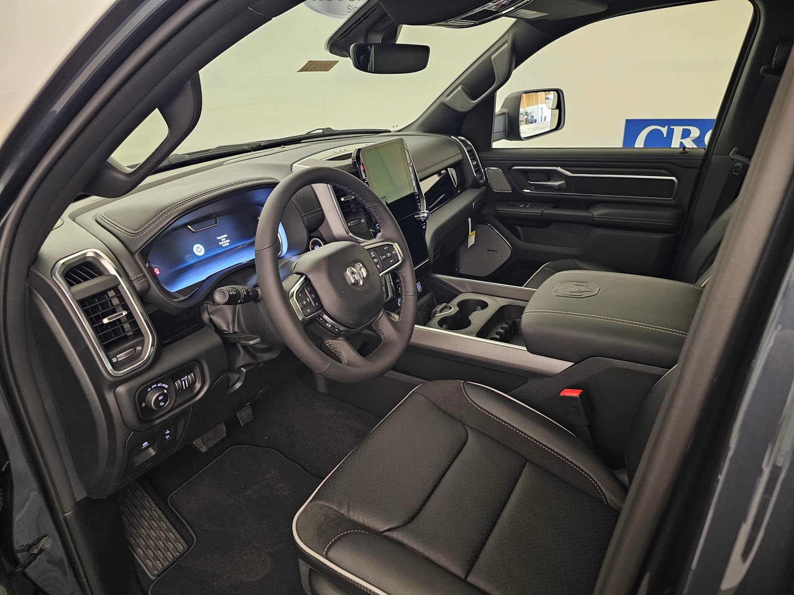 New 2026 RAM 1500 Laramie AWD/4WD image 3
