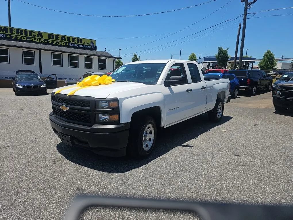 Used 2015 Chevrolet Silverado 1500 W/T RWD image 3