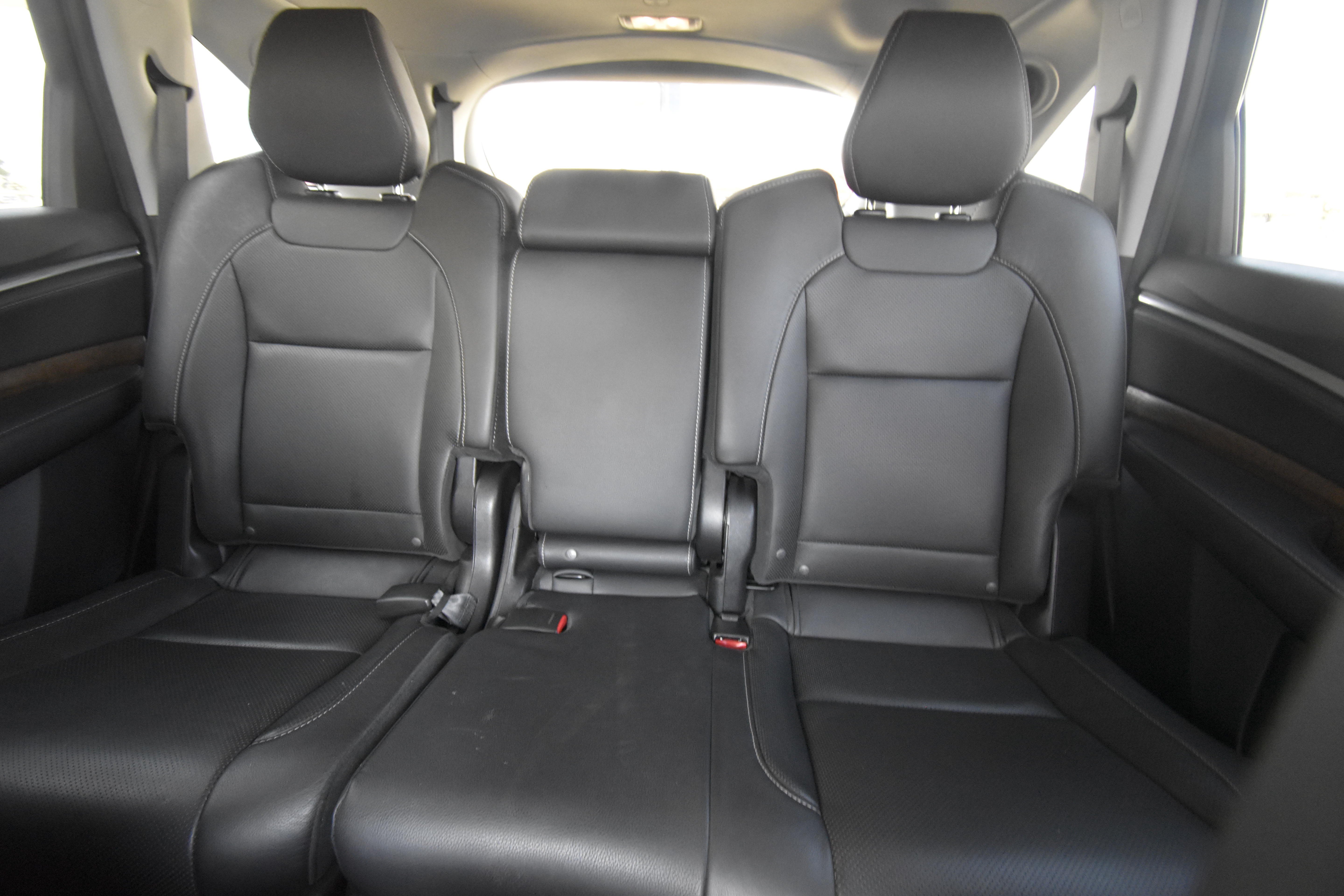 Used 2020 Acura MDX w/ Technology Package AWD/4WD image 11