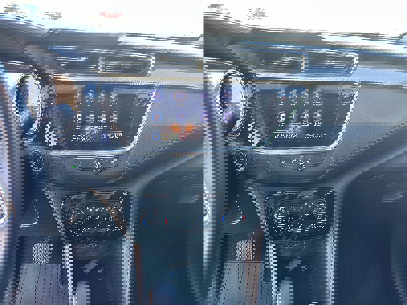 Used 2021 Buick Encore GX Select w/ Advanced Technology Package FWD image 13