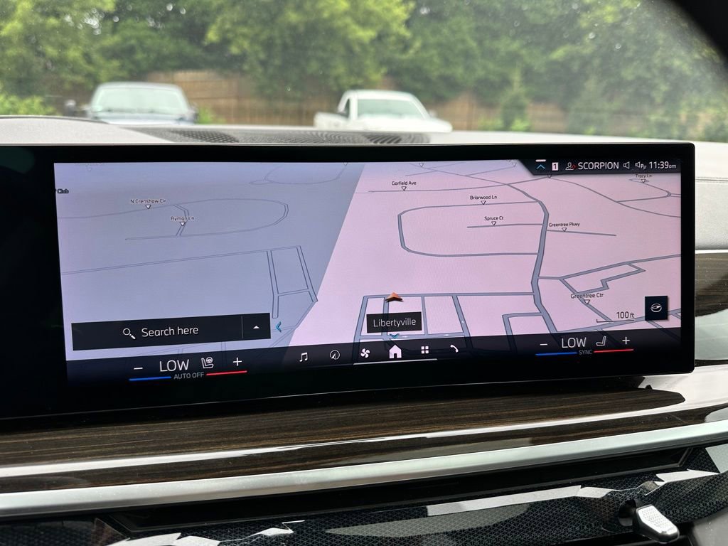 Used 2024 BMW X7 xDrive40i image 27