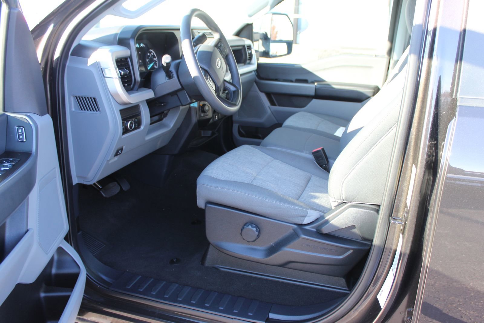 Used 2024 Ford F250 XL w/ STX Appearance Package image 23