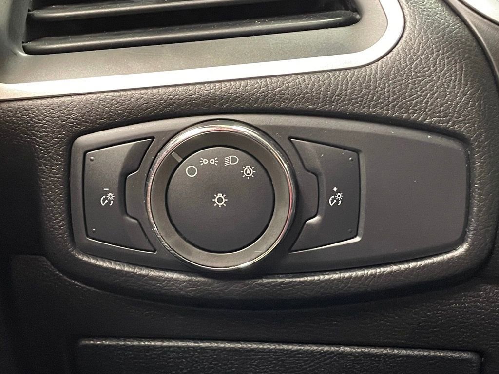 Used 2015 Ford Edge SEL w/ Equipment Group 201A image 24