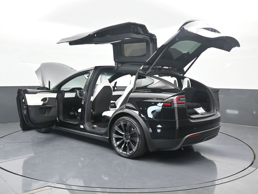 Used 2022 Tesla Model X Plaid image 71