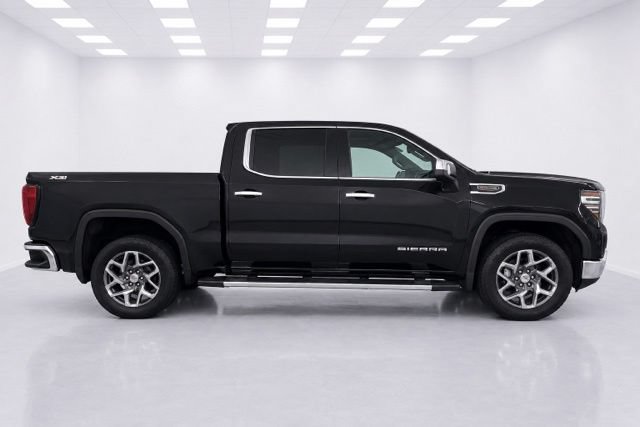 Used 2023 GMC Sierra 1500 SLT w/ SLT Premium Package AWD/4WD image 7