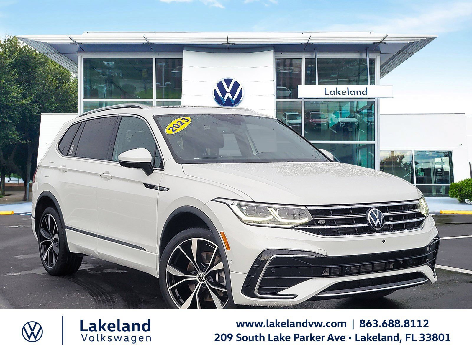 Used 2023 Volkswagen Tiguan SEL R-Line AWD/4WD image 1