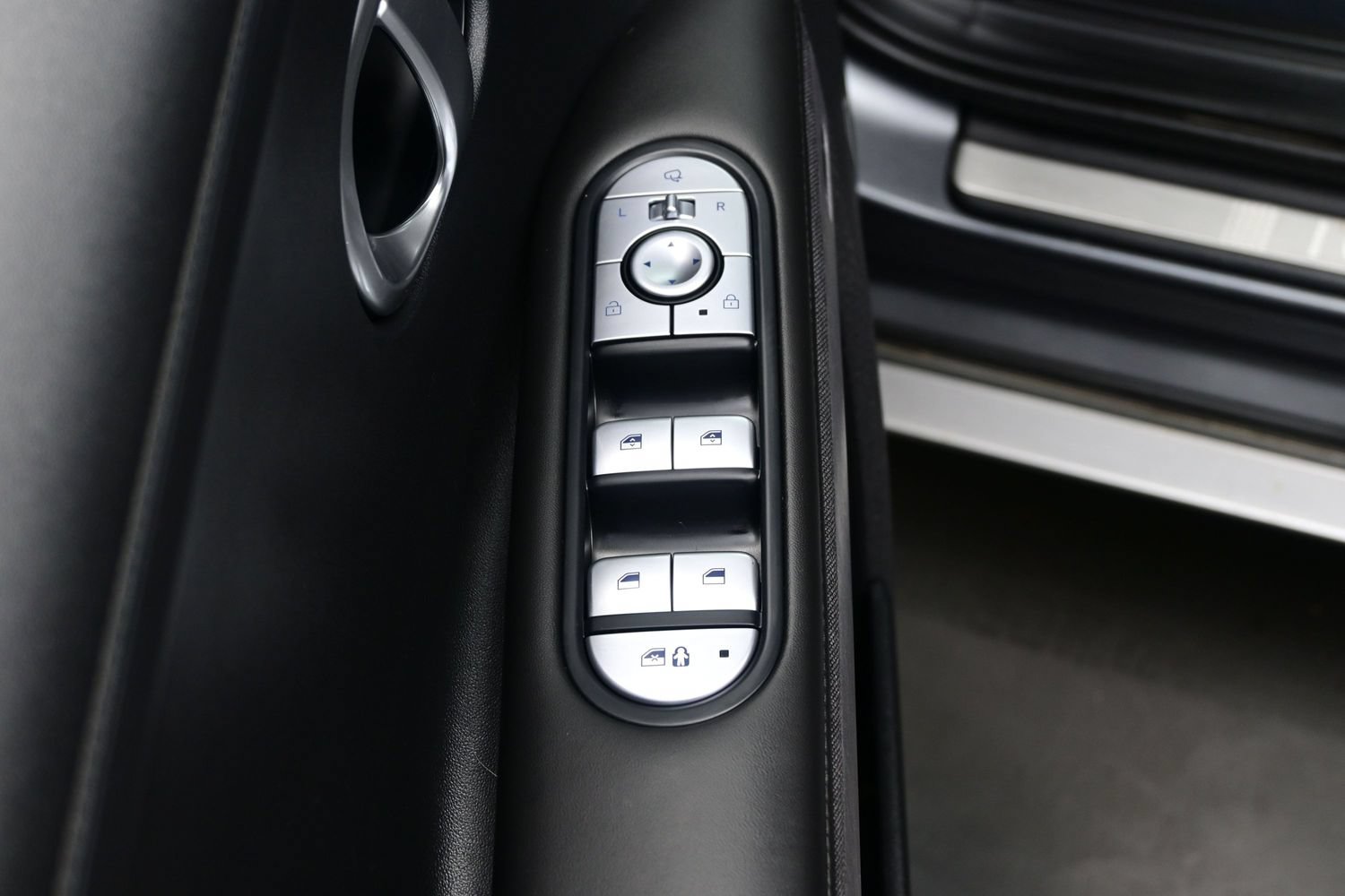 Certified 2024 Hyundai Ioniq 5 Limited AWD/4WD image 10
