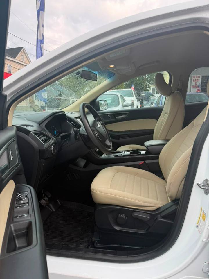 Used 2018 Ford Edge SE AWD/4WD image 12