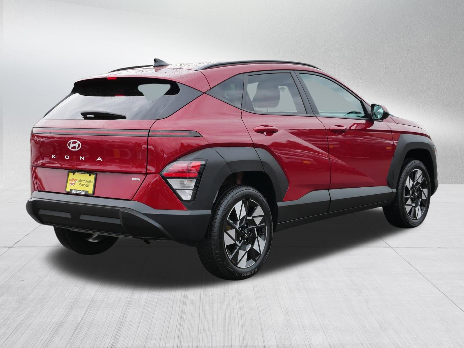 Certified 2024 Hyundai Kona SEL w/ Convenience Package AWD/4WD image 7