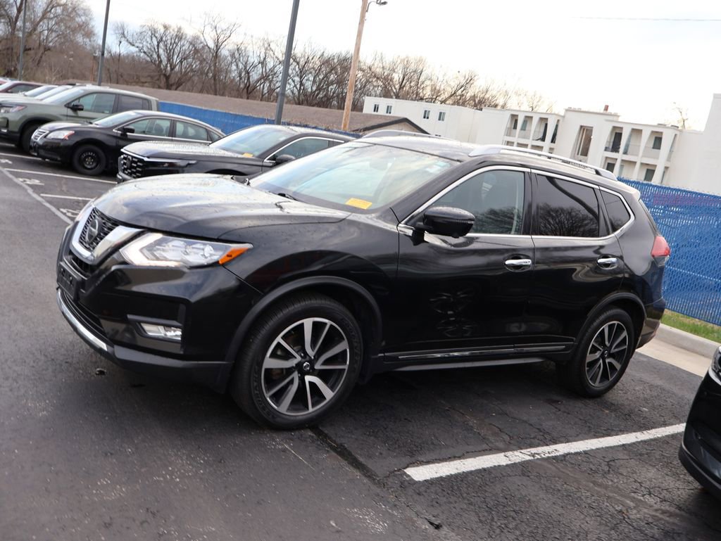 Used 2018 Nissan Rogue SL w/ Premium Package image 4