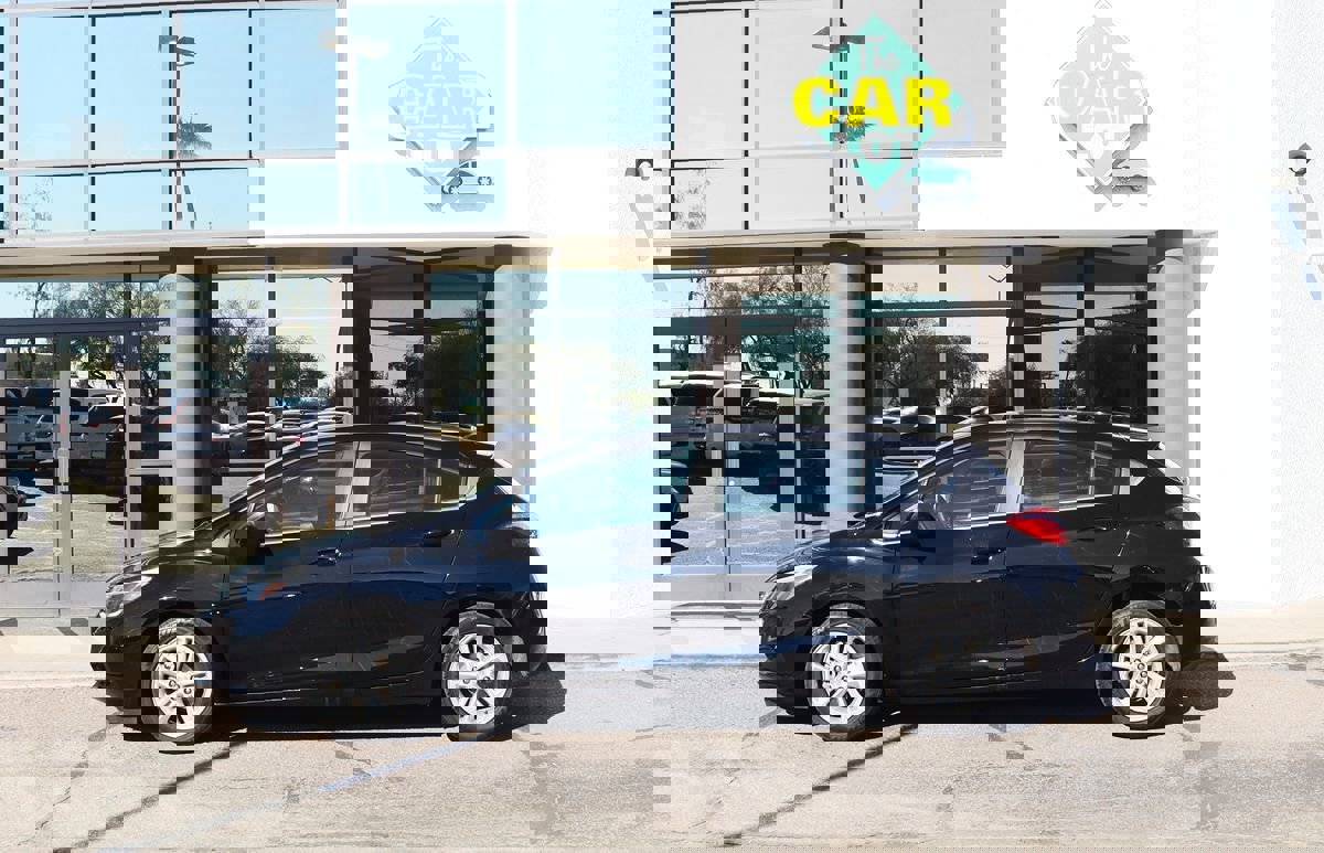 Used 2018 Chevrolet Cruze LT image 8