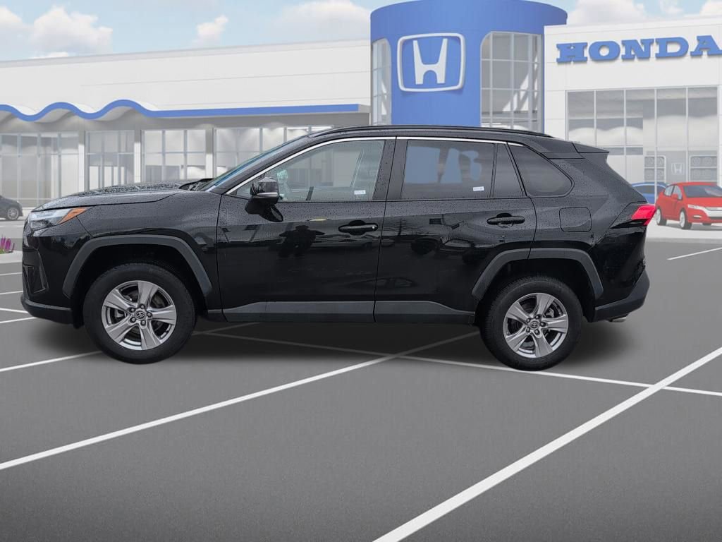 Used 2023 Toyota RAV4 XLE image 5