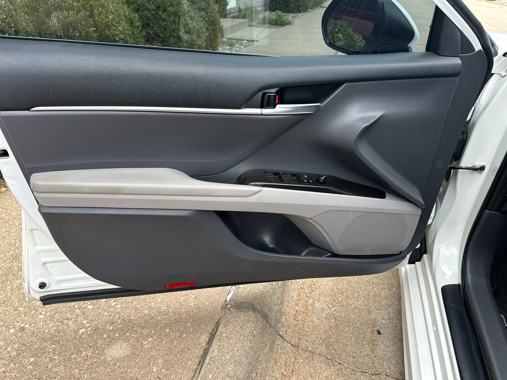 Used 2021 Toyota Camry SE AWD/4WD image 15