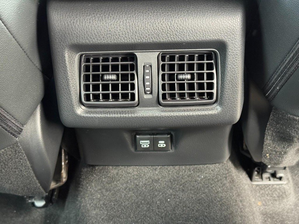 Used 2026 Toyota Camry SE w/ Multimedia Upgrade Package FWD image 15