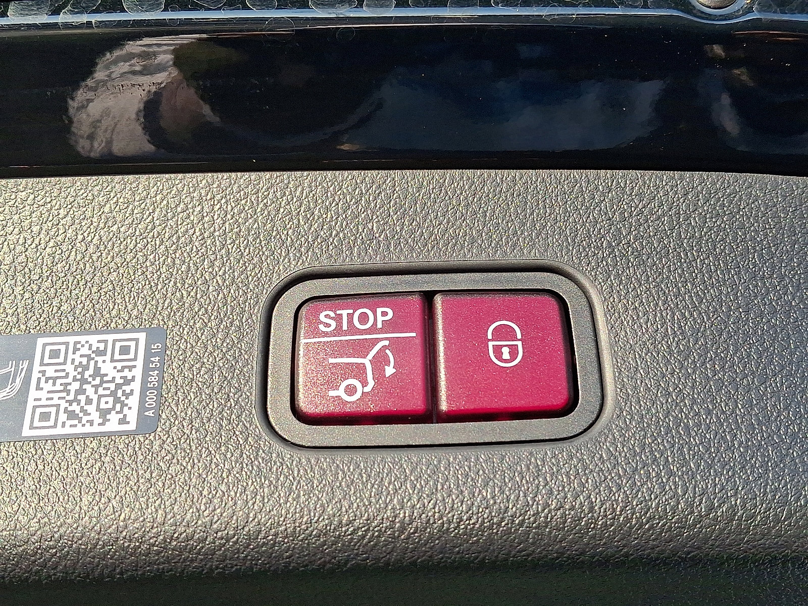 Certified 2025 Mercedes-Benz GLC 300 4MATIC image 29