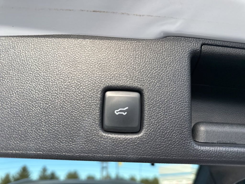 Used 2023 Ford Escape ST-Line image 11