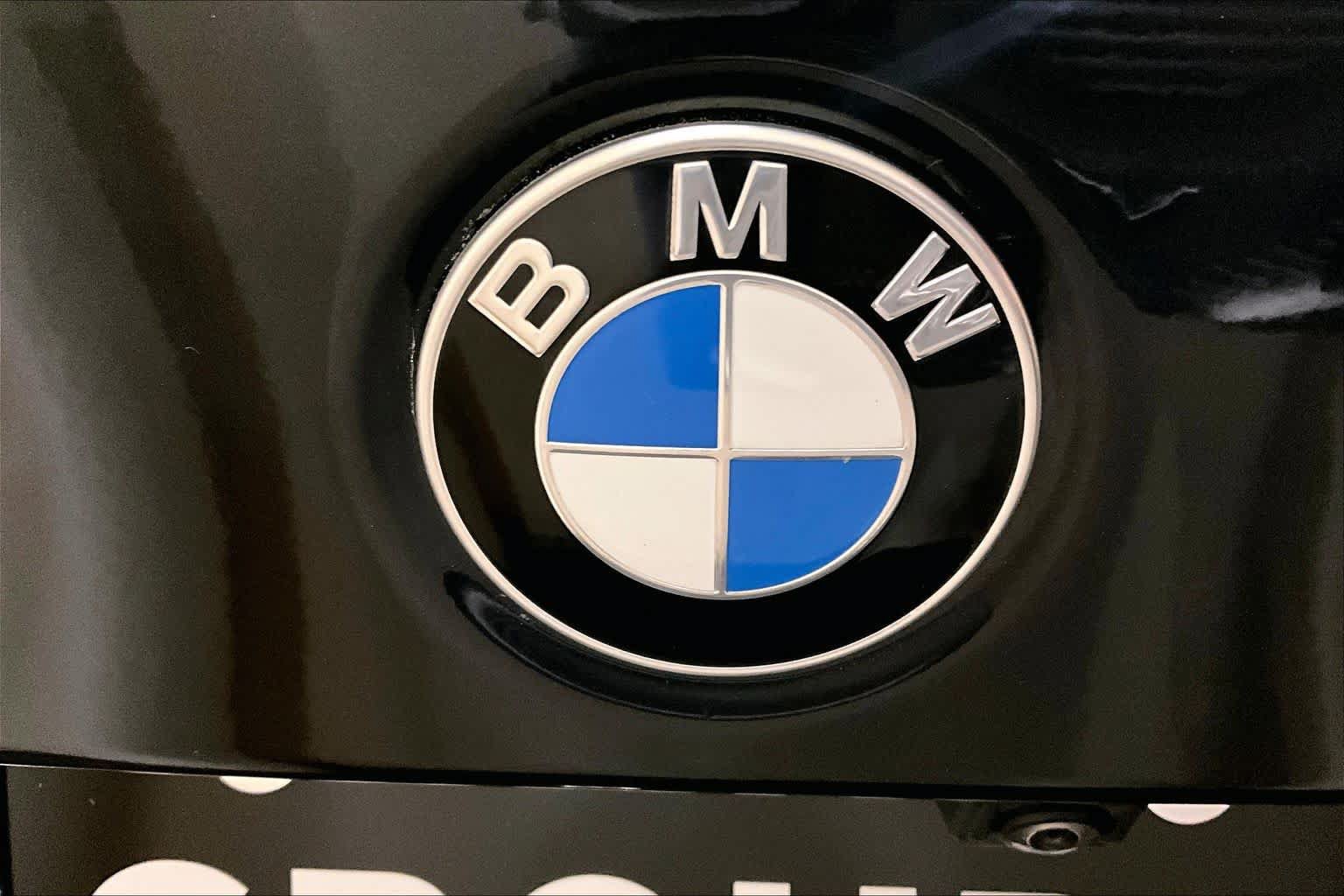 Used 2022 BMW 330i xDrive Sedan w/ Premium Package 2 AWD/4WD image 32