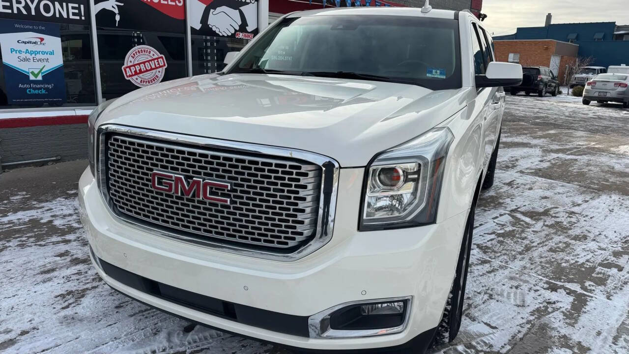Used 2015 GMC Yukon XL Denali w/ Premium Package image 2