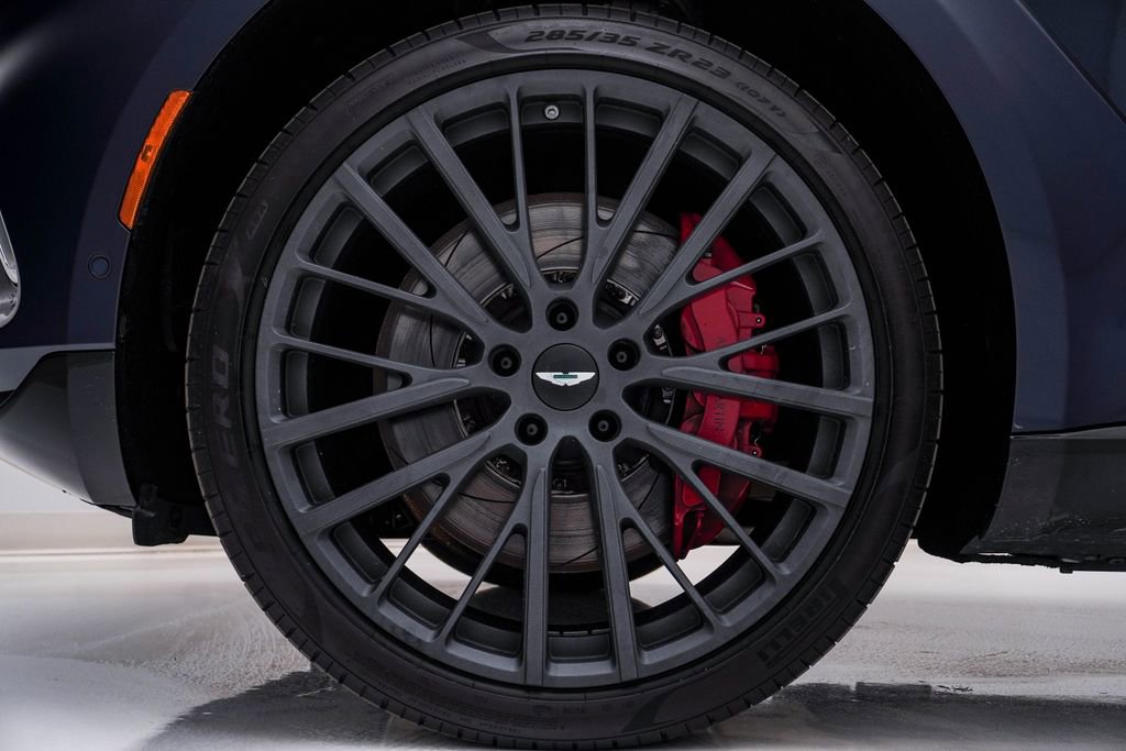 Used 2021 Aston Martin DBX image 15