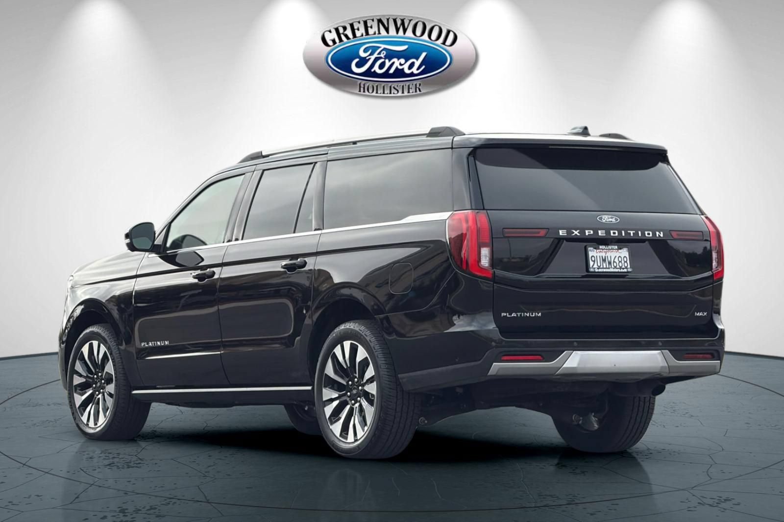 Certified 2025 Ford Expedition Max Platinum w/ Driver's Package AWD/4WD image 6