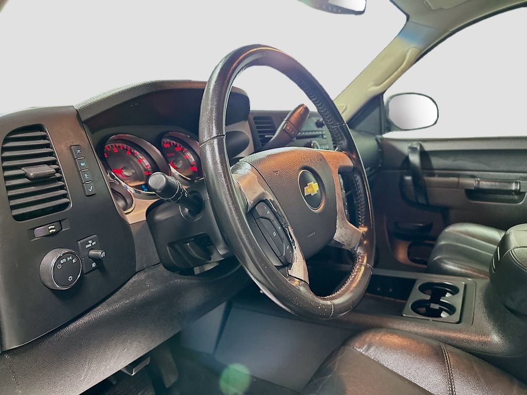 Used 2013 Chevrolet Silverado 1500 LT w/ All-Star Edition AWD/4WD image 10