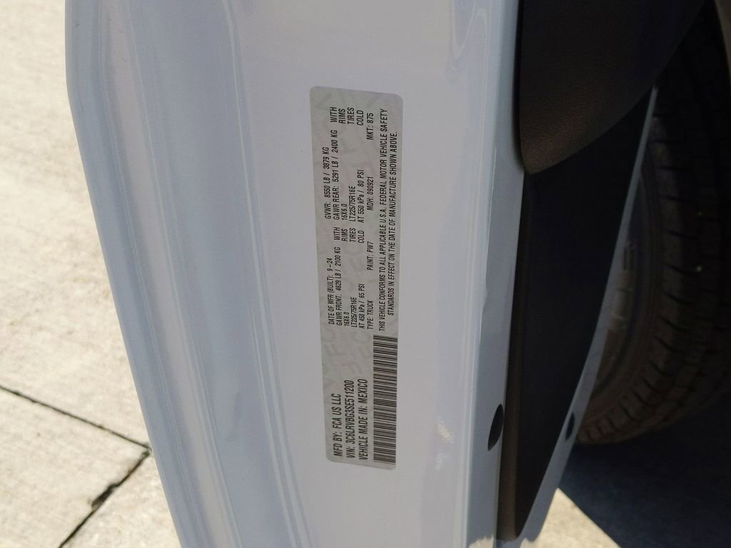 New 2025 RAM ProMaster 1500 w/ Quick Order Package 22G SLT image 33