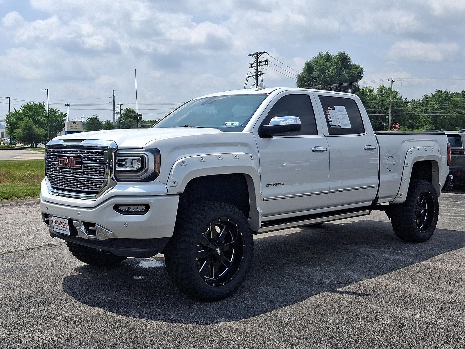 Used 2017 GMC Sierra 1500 Denali w/ Denali Ultimate Package AWD/4WD image 6