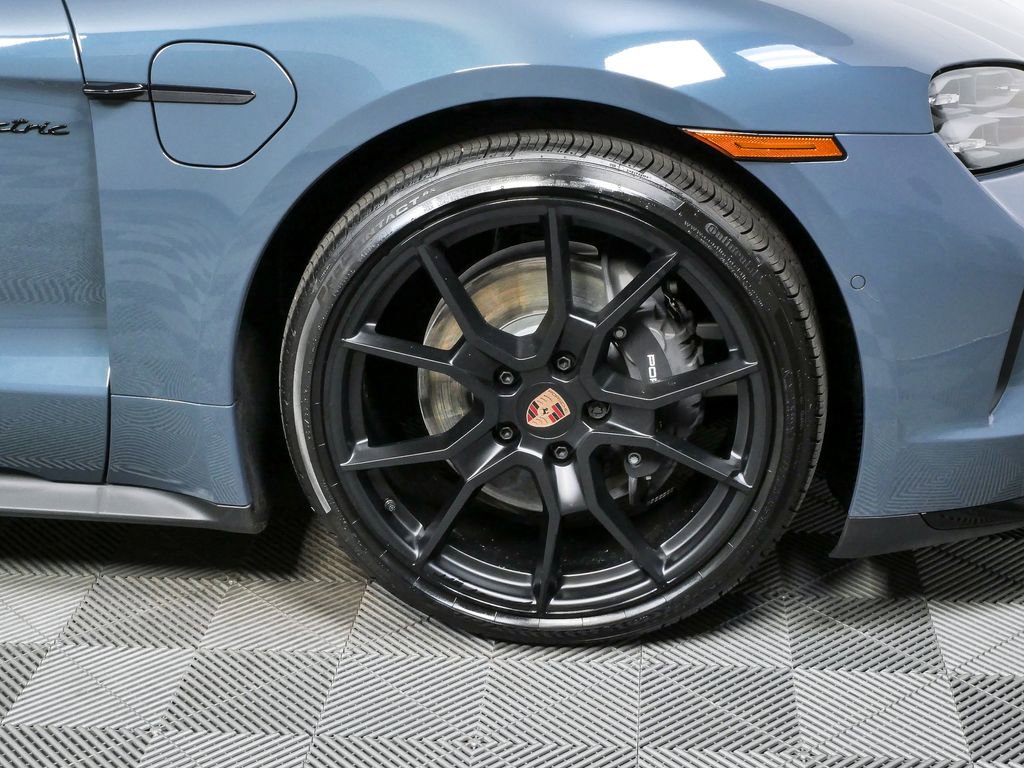 New 2026 Porsche Taycan RWD image 38