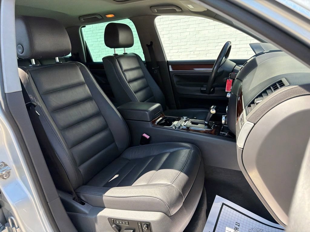 Used 2006 Volkswagen Touareg V10 TDI AWD/4WD image 13
