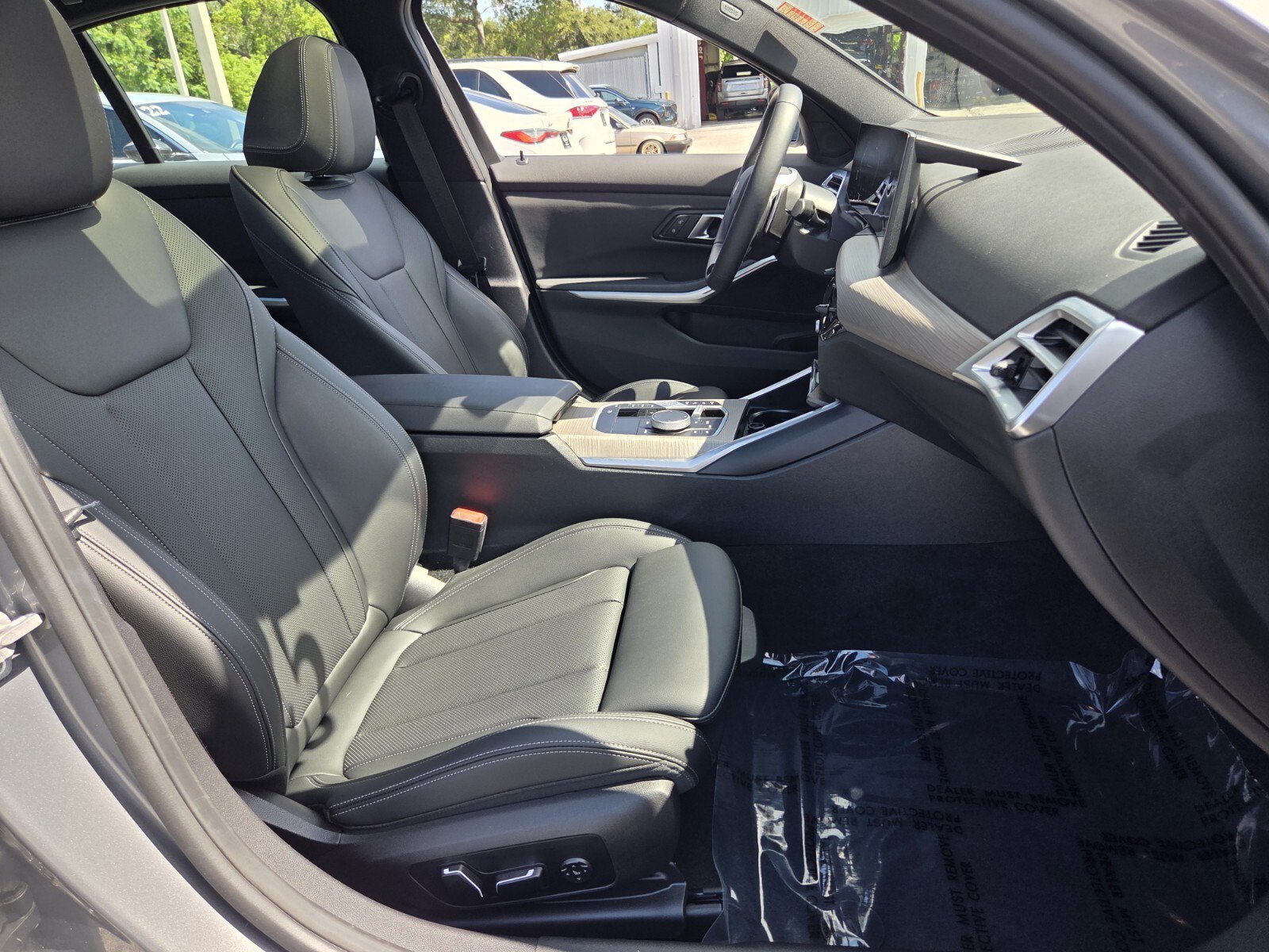 Certified 2025 BMW 330i Sedan RWD image 17