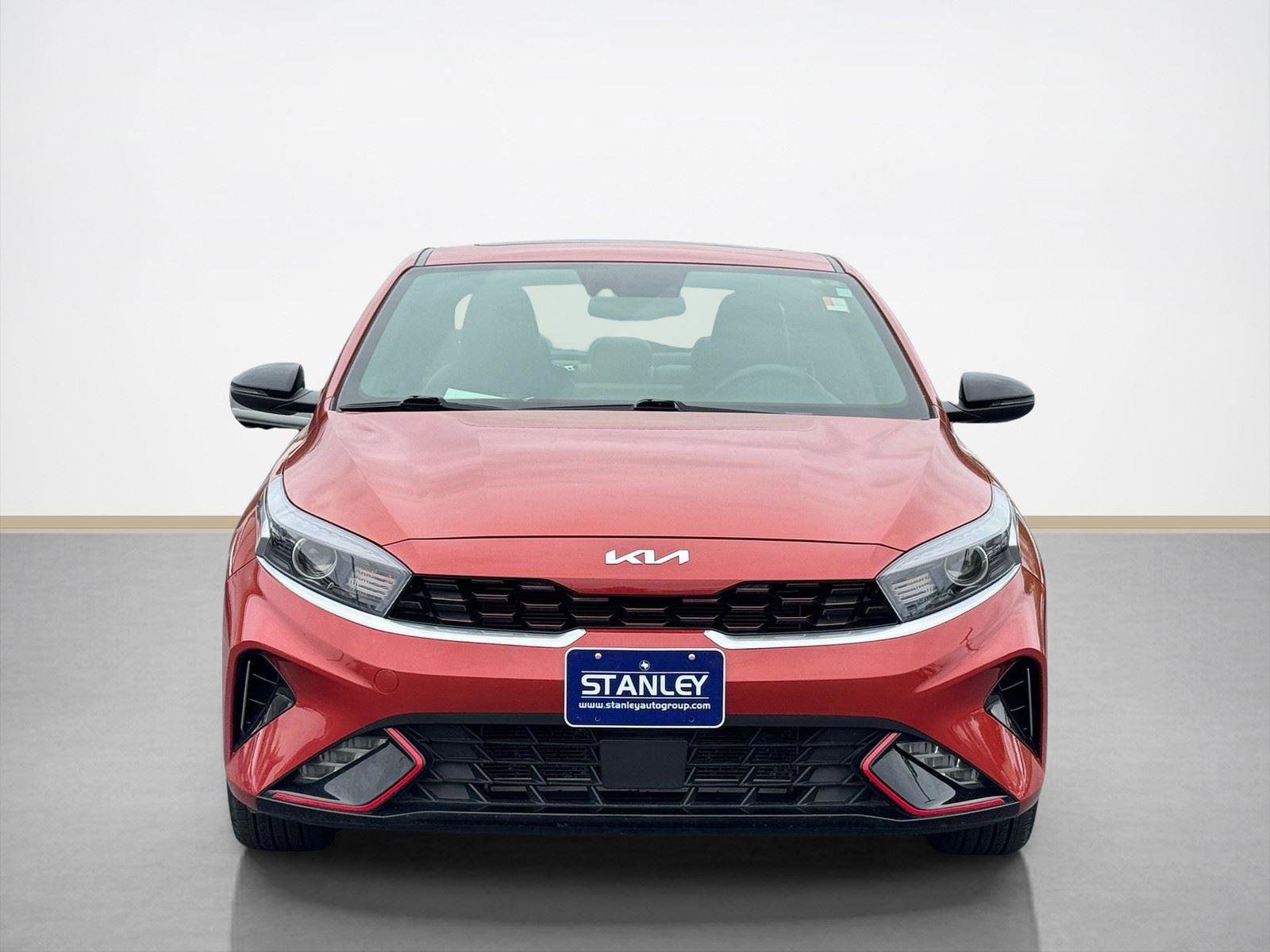 Used 2024 Kia Forte GT-Line w/ GT-Line Premium Package FWD image 2