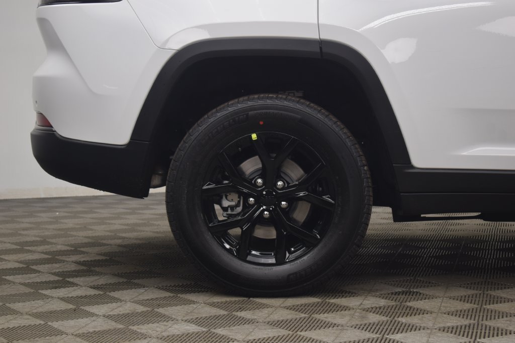 New 2026 Jeep Grand Cherokee Altitude AWD/4WD image 9
