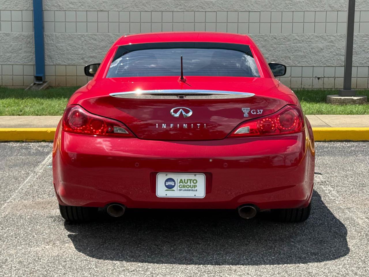 Used 2013 INFINITI G37 Convertible w/ Premium Pkg RWD image 6