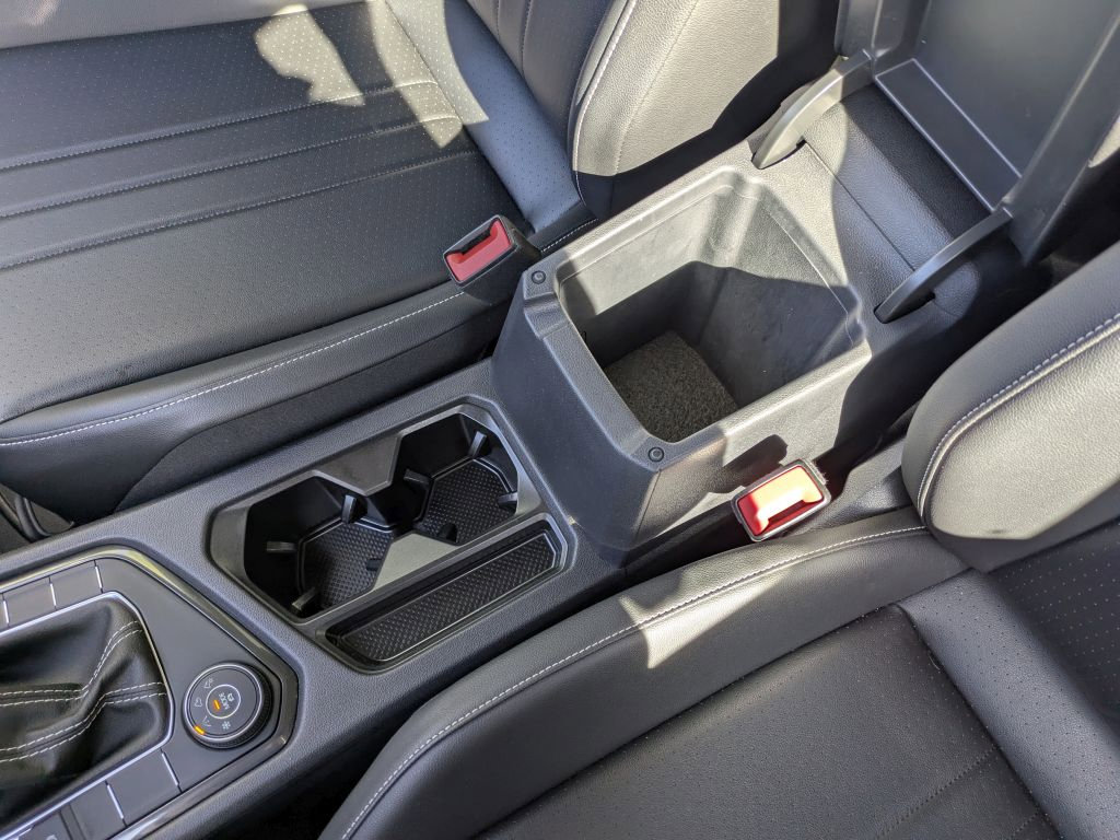 Used 2022 Volkswagen Tiguan SE AWD/4WD image 23