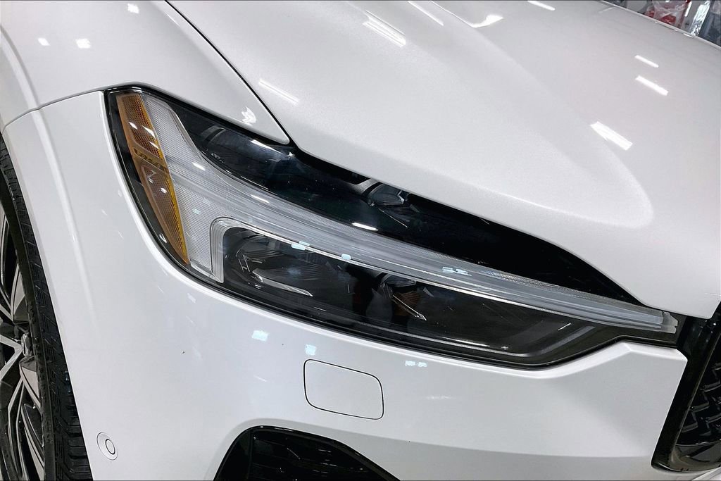 Certified 2023 Volvo XC60 B5 Plus w/ Climate Package AWD/4WD image 32