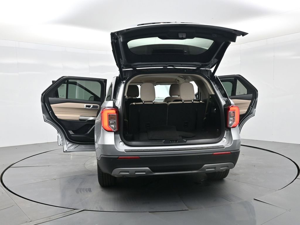 Used 2024 Ford Explorer XLT w/ Equipment Group 202A image 42