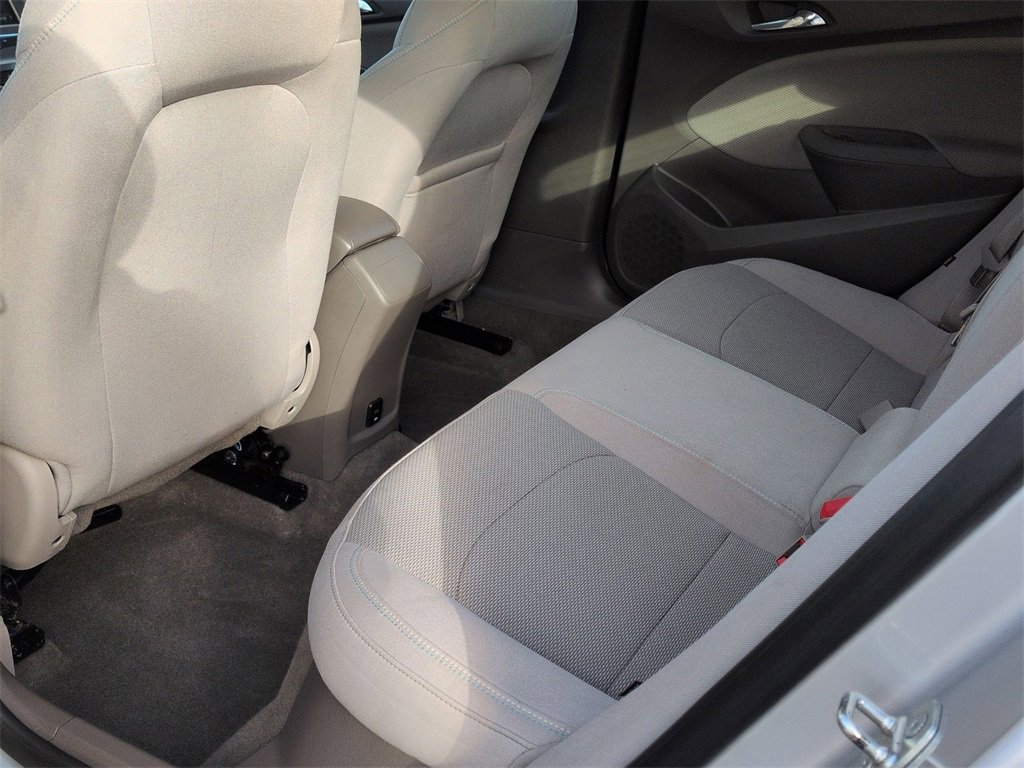 Used 2018 Chevrolet Cruze LT w/ Convenience Package image 16