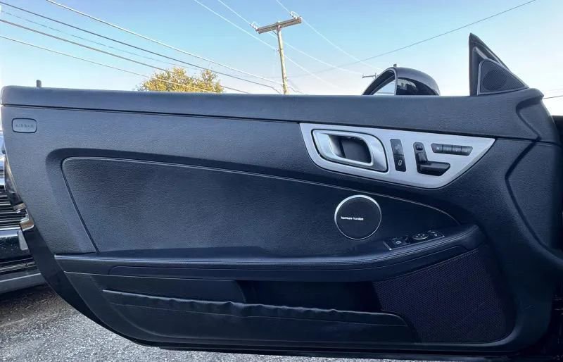 Used 2014 Mercedes-Benz SLK 250 image 19